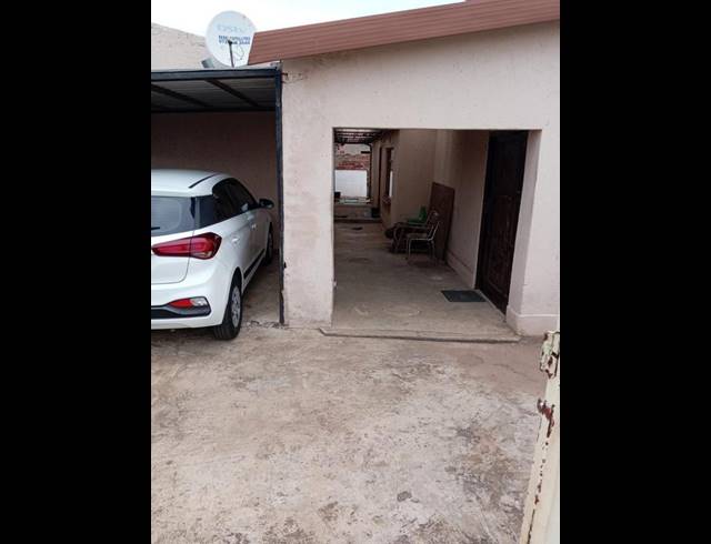 5 BEDROOM HOUSE FOR SALE IN BUHLE PARK